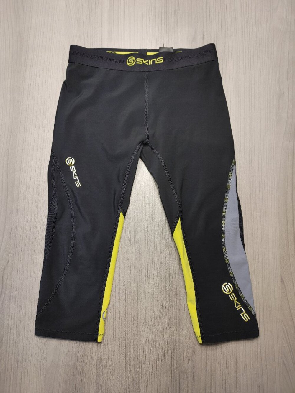 Women's Skins Dynamic Womens 3/4 Tights - black/limoncello Size S
